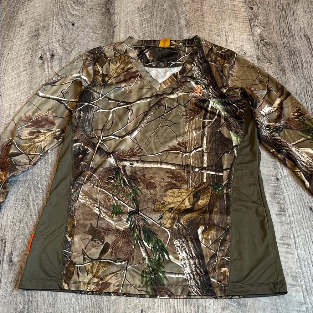 Women's Camouflage Long Sleeve Tee